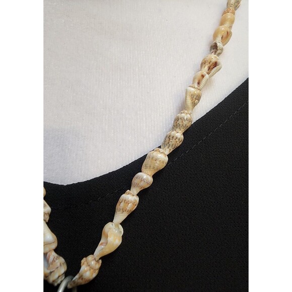Vintage Limpet and Natural Seashells Statement Necklace - Picture 3 of 6